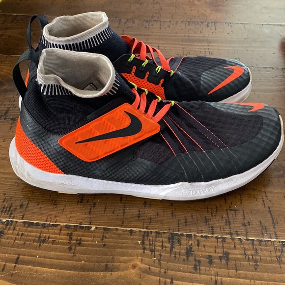 Nike trainers - Picture 2 of 4